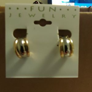 Earrings clip